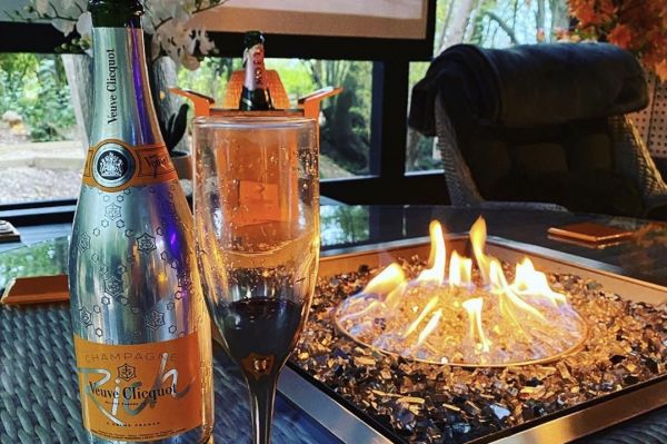 Champagne : Veuve Clicquot -