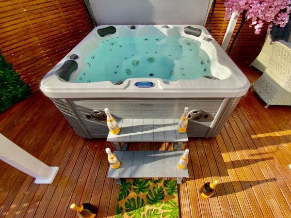 Hop in to the hot tub!