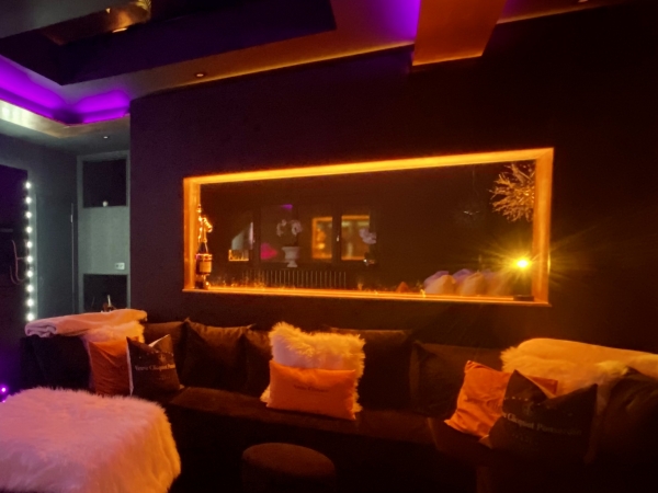 Crib Lounge