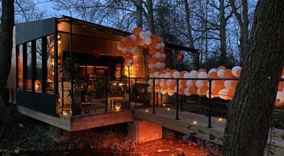 Copper Cabin with Balloon Garland Decor